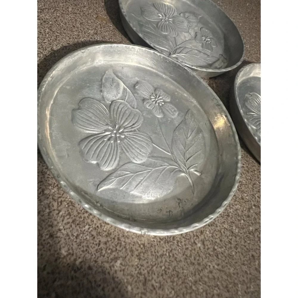 STEDE Vintage Aluminum Embossed Coasters Dogwood Flower And Leaves Set Of 3